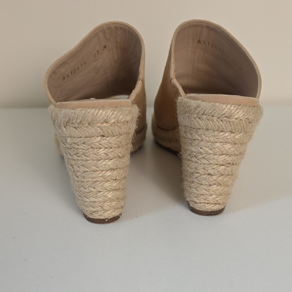 Stuart Weitzman Suede Tan Wedge Sandals. Size 7 1/2 - Picture 8 of 15
